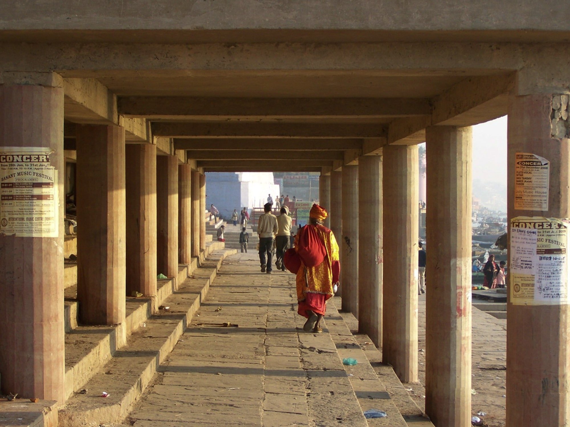 5 Most Divine & Famous Ghats In Banaras | Varanasi Ghats | Solitary ...