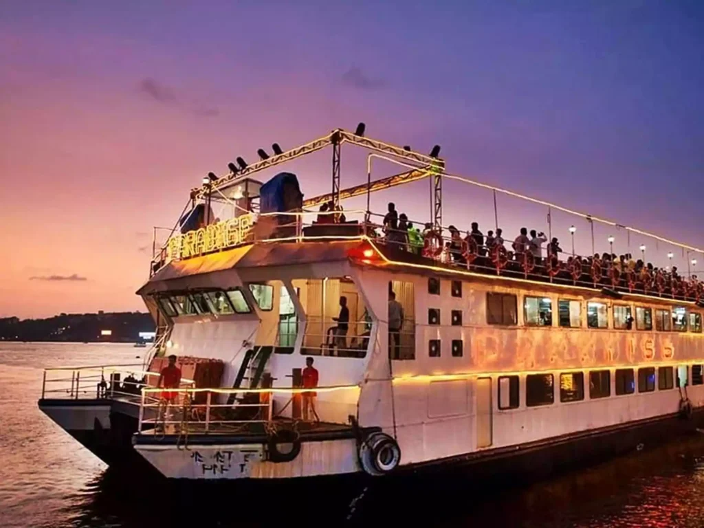 Cruise on Mandobi River