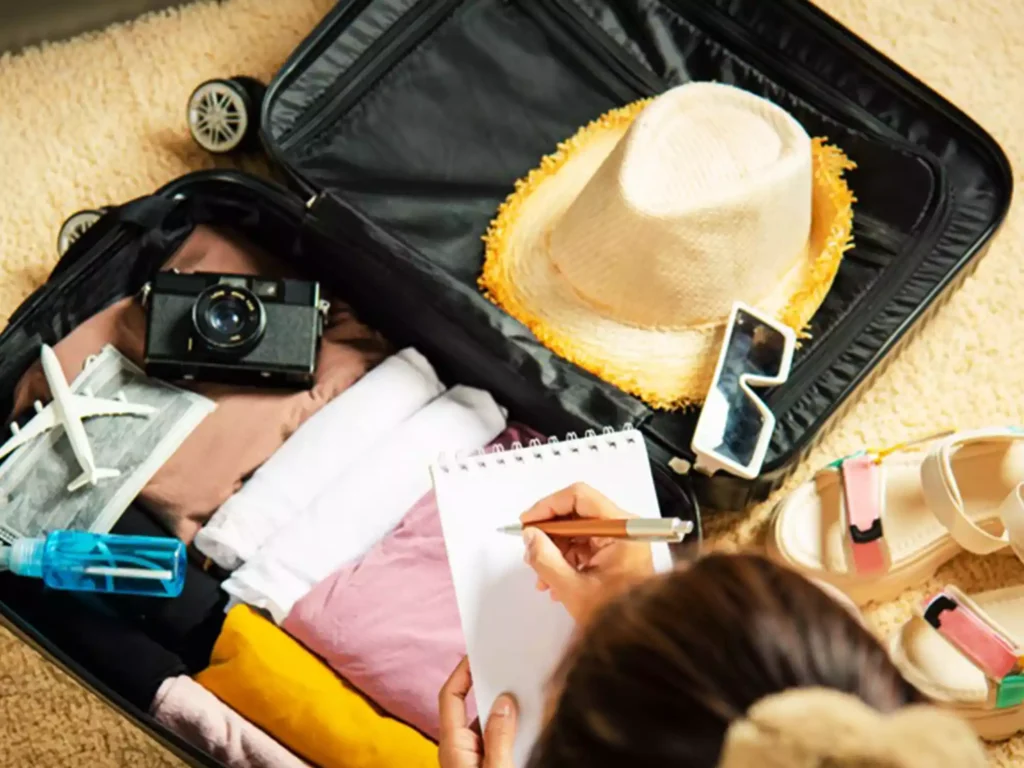 Create a Packing list for travel holiday
